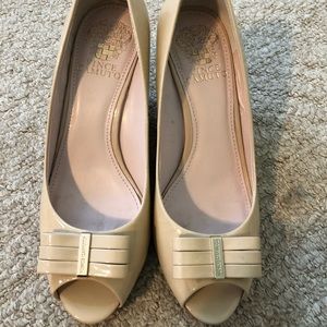 Vince Camuto nude wedge heels